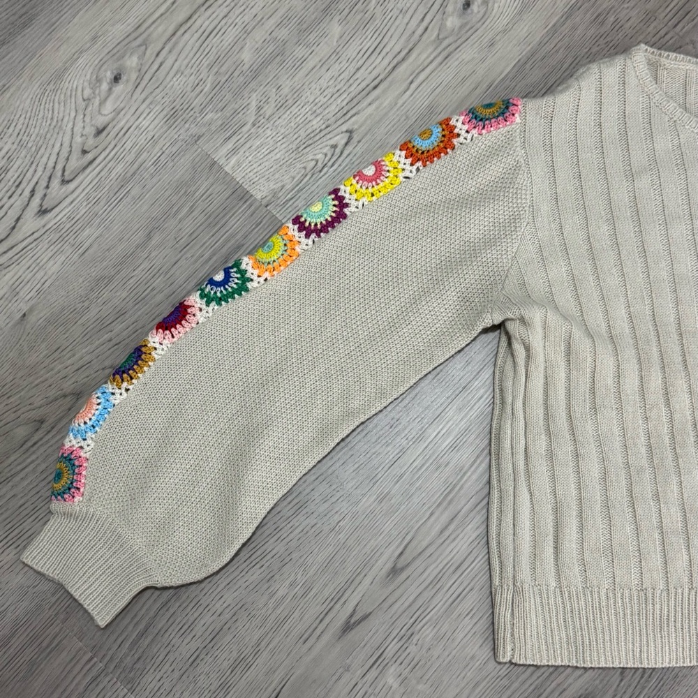 NEW Vintage Style Boho Women's Sweater With Crochet Flower Print Sleeves Size L - Picture 3 of 7